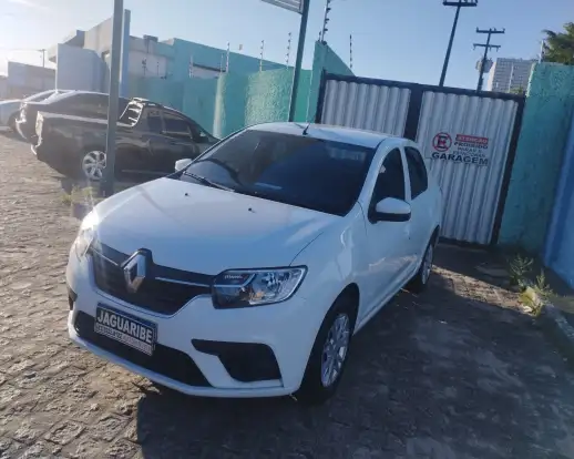 RENAULT-LOGAN-2020