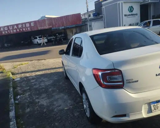 RENAULT-LOGAN-2020