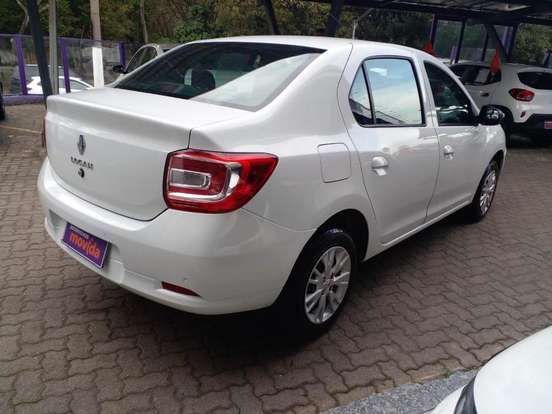 RENAULT-LOGAN-2024