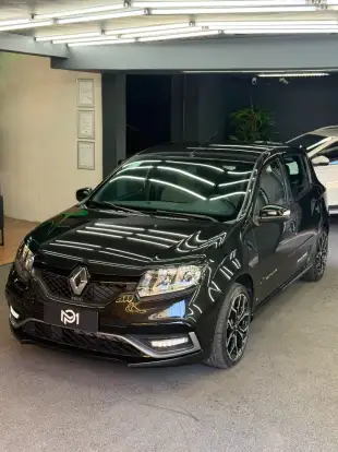 RENAULT-SANDERO-2021