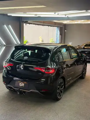 RENAULT-SANDERO-2021