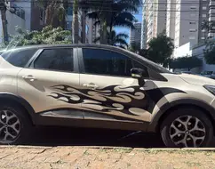 RENAULT CAPTUR 1.6 16V SCE FLEX LIFE X-TRONIC RENAULT CAPTUR 1.6 16V SCE FLEX LIFE X-TRONIC