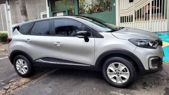 RENAULT CAPTUR 1.6 16V SCE FLEX LIFE X-TRONIC