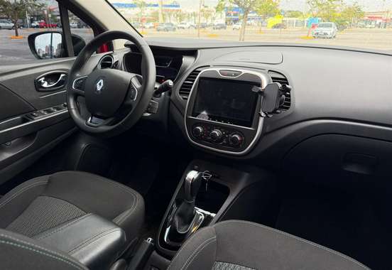 RENAULT-CAPTUR-2019