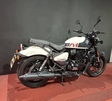 ROYAL ENFIELD-SHOTGUN 650 STENCIL WHITE-2025