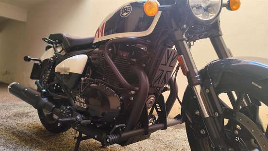 ROYAL ENFIELD-SHOTGUN 650 STENCIL WHITE-2025