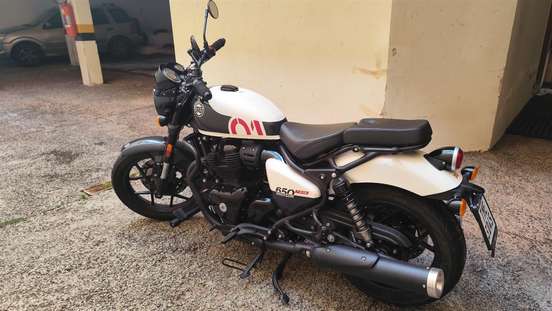 ROYAL ENFIELD-SHOTGUN 650 STENCIL WHITE-2025
