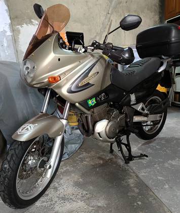 SUZUKI FREEWIND XF 650 