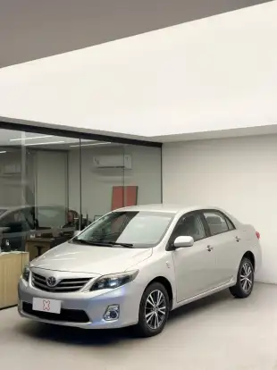 TOYOTA-COROLLA-2013