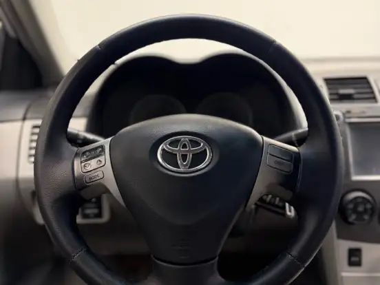 TOYOTA-COROLLA-1.8 GLI 16V FLEX 4P AUTOMÁTICO TOYOTA-COROLLA-2013