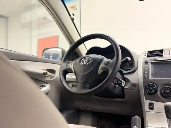 TOYOTA-COROLLA-1.8 GLI 16V FLEX 4P AUTOMÁTICO TOYOTA-COROLLA-2013