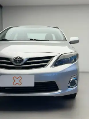 TOYOTA-COROLLA-2013