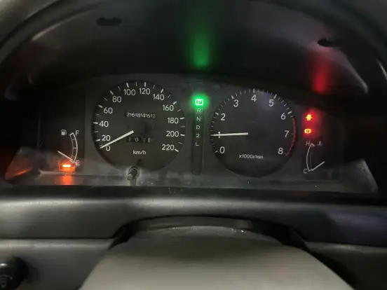TOYOTA-COROLLA-2001
