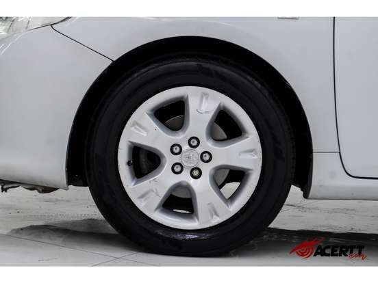 TOYOTA-COROLLA-2010