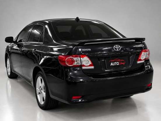 TOYOTA-COROLLA-2013