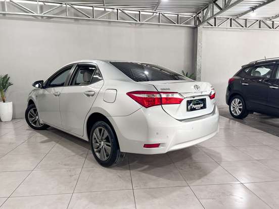 TOYOTA-COROLLA-1.8 GLI 16V FLEX 4P AUTOMÁTICO TOYOTA-COROLLA-2015
