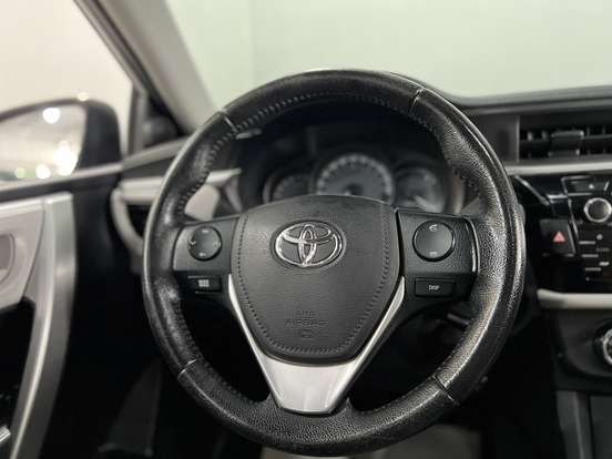 TOYOTA-COROLLA-2015