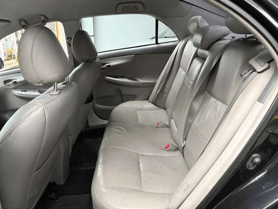 TOYOTA-COROLLA-2010