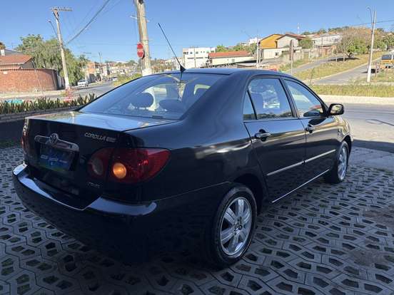 TOYOTA-COROLLA-2005