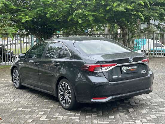 TOYOTA-COROLLA-2021