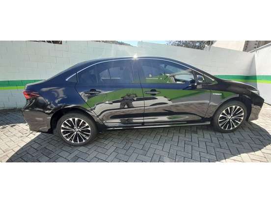 TOYOTA-COROLLA-2024