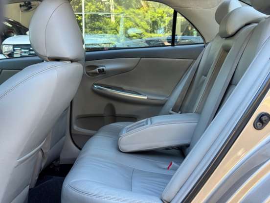 TOYOTA-COROLLA-2009