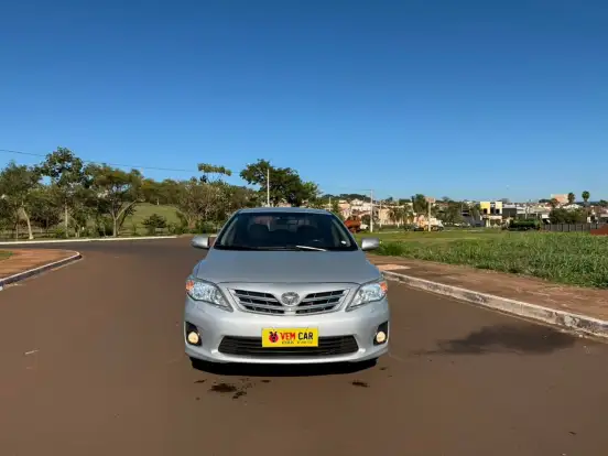 TOYOTA-COROLLA-2011