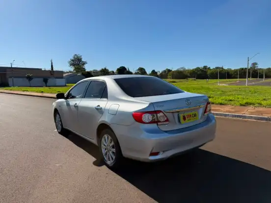 TOYOTA-COROLLA-2011