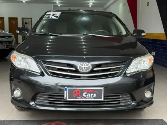 TOYOTA-COROLLA-2011
