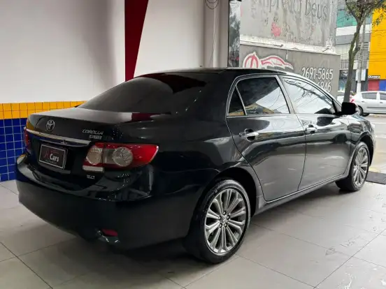 TOYOTA-COROLLA-2011