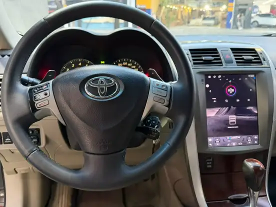 TOYOTA-COROLLA-2011