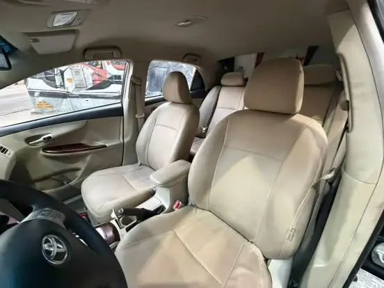 TOYOTA-COROLLA-2011
