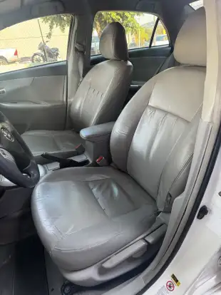 TOYOTA-COROLLA-2013