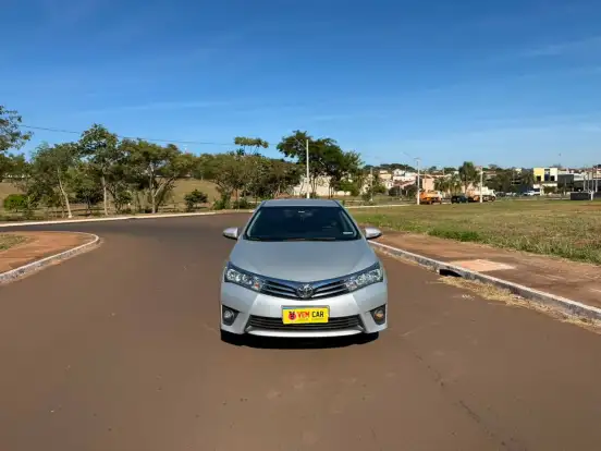 TOYOTA-COROLLA-2015