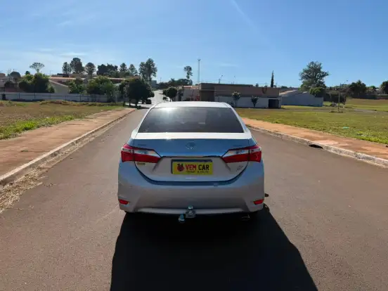 TOYOTA-COROLLA-2015