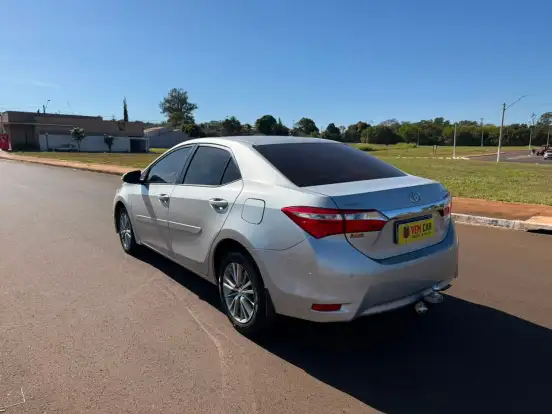 TOYOTA-COROLLA-2015
