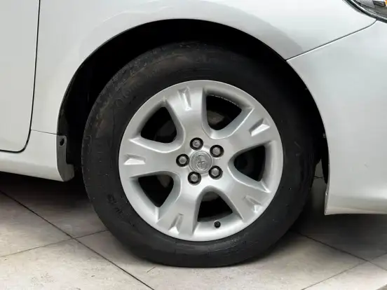 TOYOTA-COROLLA-2011