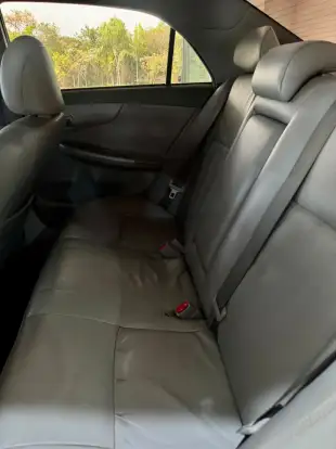 TOYOTA-COROLLA-2010