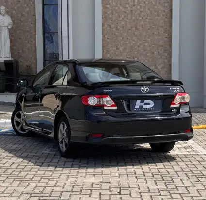 TOYOTA-COROLLA-2012