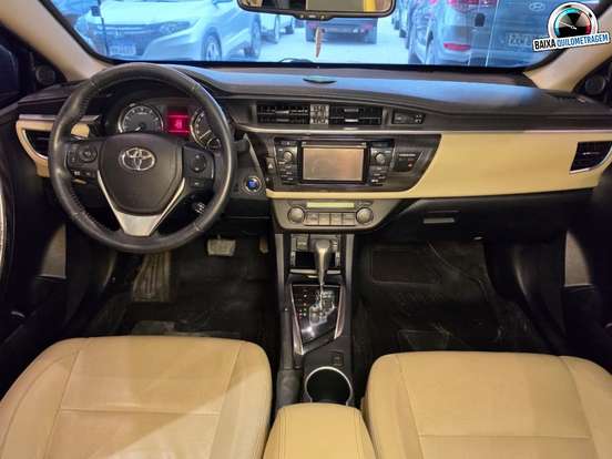 TOYOTA-COROLLA-2015