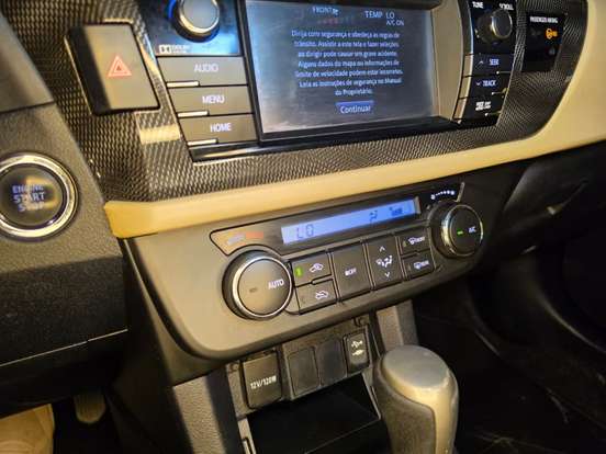 TOYOTA-COROLLA-2015
