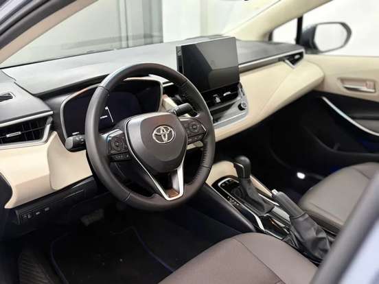TOYOTA-COROLLA-2025
