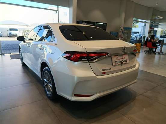 TOYOTA-COROLLA-2025