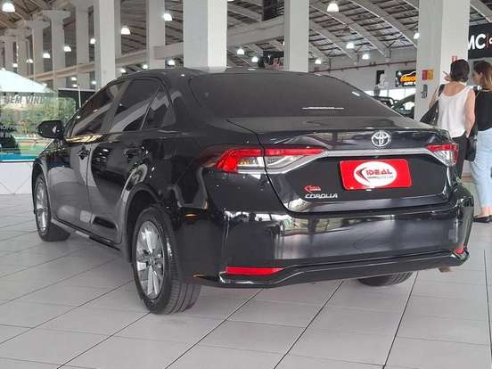 TOYOTA-COROLLA-2025