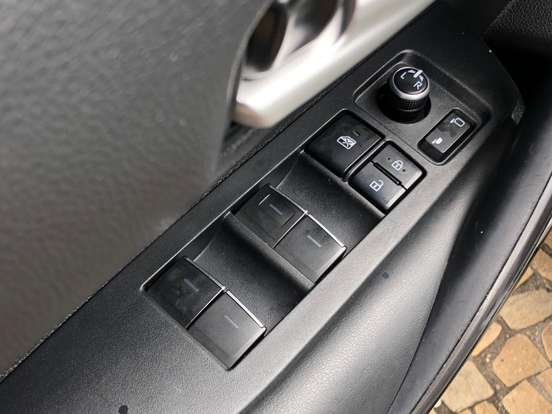TOYOTA-COROLLA-2021