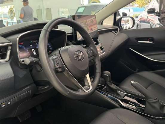 TOYOTA-COROLLA-2025