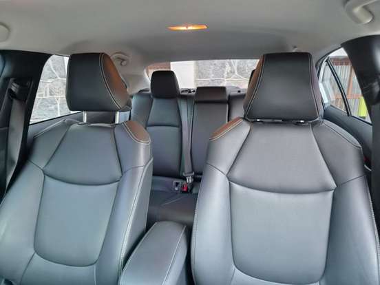 TOYOTA-COROLLA-2025