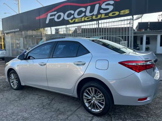 TOYOTA-COROLLA-2015