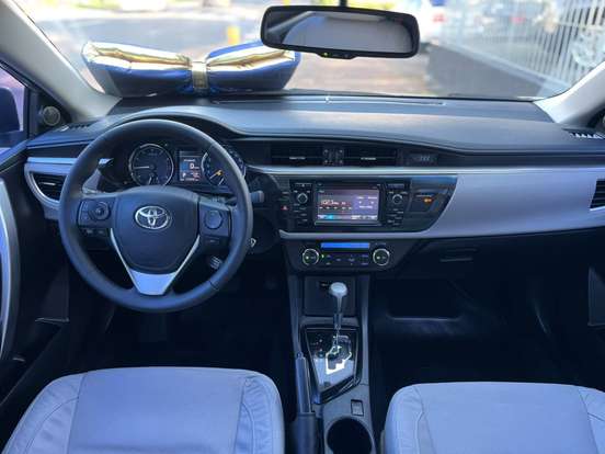 TOYOTA-COROLLA-2015