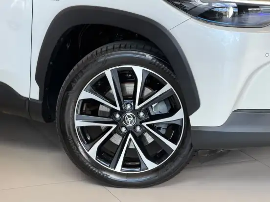 TOYOTA-COROLLA CROSS-2024